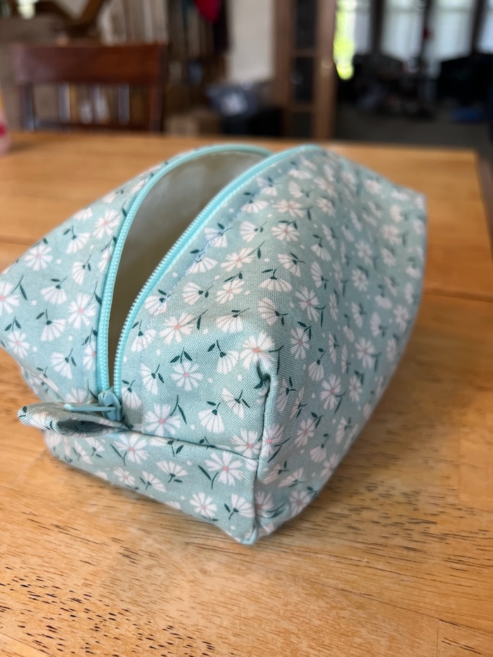 Creating Two Boxy Zipper Bags
